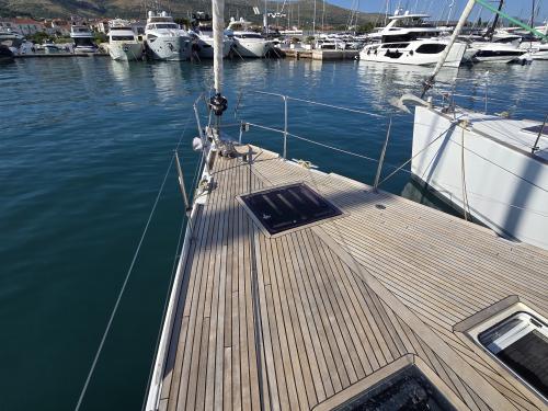 Sailboat Oceanis 55 for rent in Seget