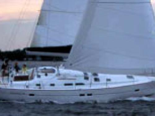Yacht Oceanis Clipper 423 - Sailboat Charter Procida