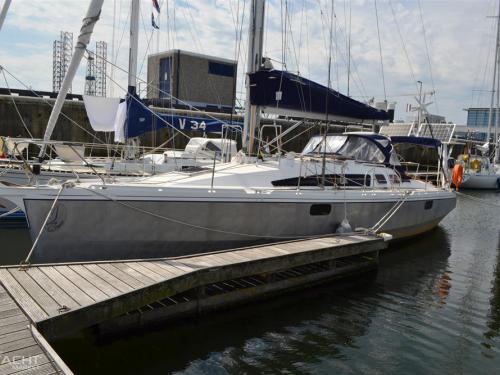 Segelboot Ovni 365 Yachtcharter in La Trinite sur Mer
