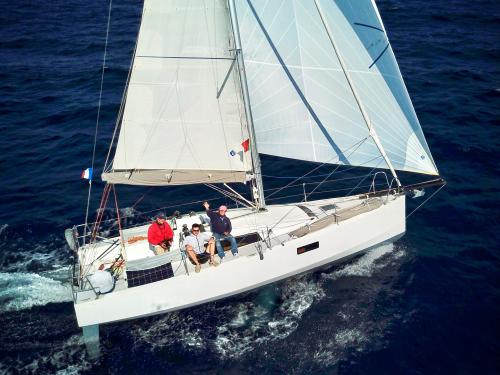 Sailing yacht Pogo 30 for charter in Marseilles