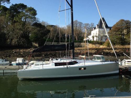 Sailing boat Pogo 36 for rent in Le Marin
