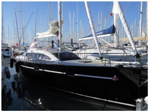 Sailing boat RM 1060 for rent in La Rochelle