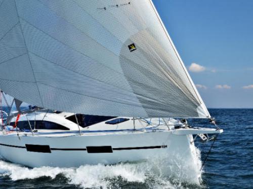 Sailing boat RM 1070 for rent in La Trinite sur Mer