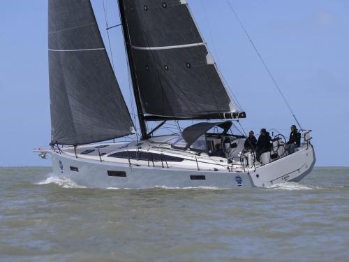 Sailing boat RM 1380 for hire in La Rochelle