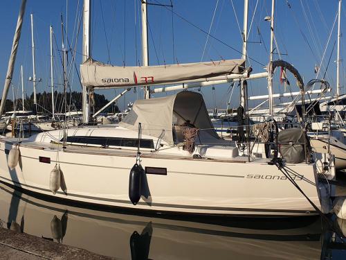 Sailing yacht Salona 33 for hire in Portoroz