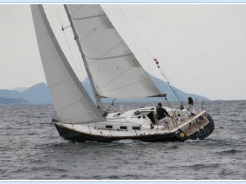 Yacht Salona 37 Performance - Sailboat Charter Kastela