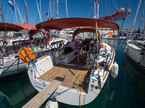 Sailing yacht Salona 38 available for charter in Split