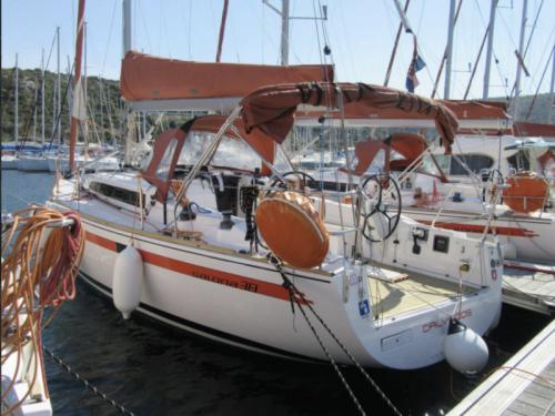 Sailboat Salona 38 for charter in Izola