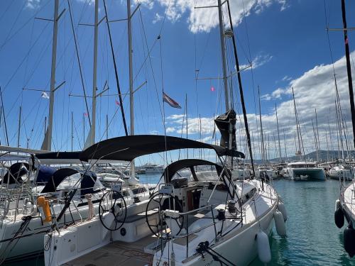 Segelyacht Salona 44 Yachtcharter in Kastela