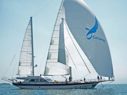 Yacht Serenity 102 for charter in Port Goecek Marina