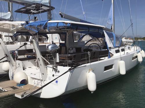 Sailing yacht Sun Loft 47 for rent in Seget
