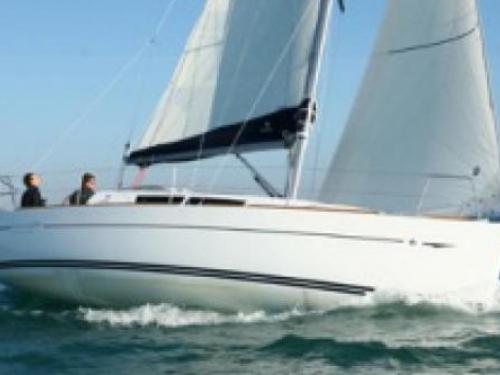 Sailboat Sun Odyssey 30i for rent in La Trinite sur Mer