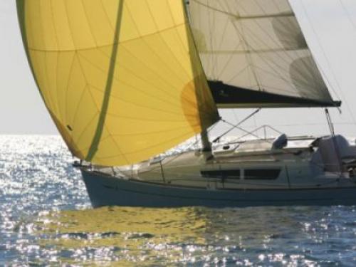 Yacht Sun Odyssey 30i Yachtcharter in Hyeres