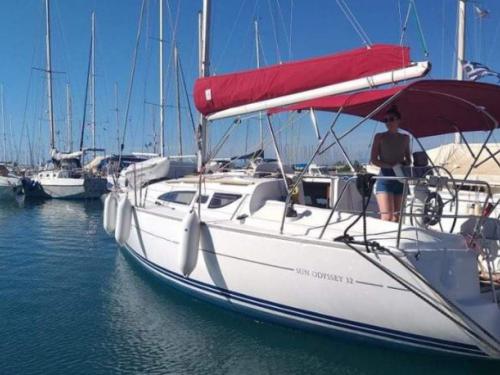 Sailing yacht Sun Odyssey 32 available for charter in Lefkas