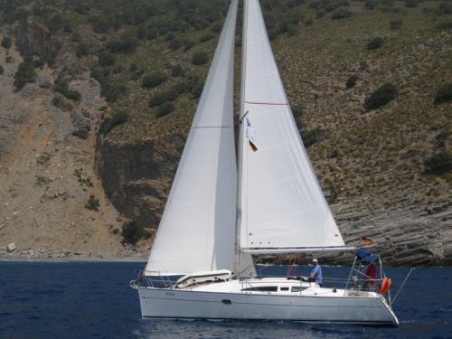 Sailing yacht Sun Odyssey 32 for rent in Palmiye Marina