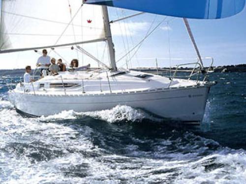 Yacht Sun Odyssey 32 chartern in Marina Hramina