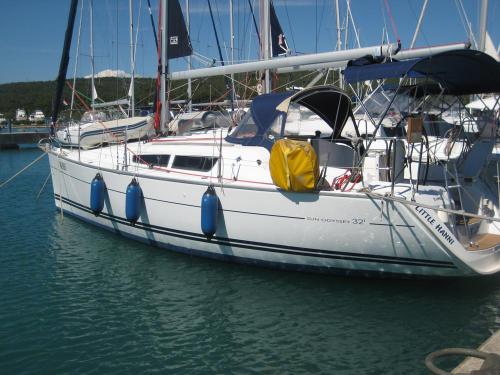 Sailboat Sun Odyssey 32i for rent in Zadar