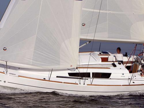 Segelyacht Sun Odyssey 33i chartern in La Trinite sur Mer Hafen