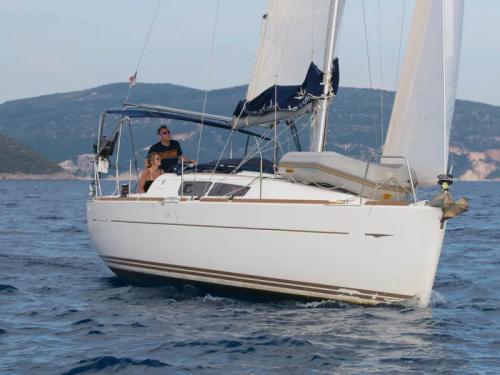 Sailing boat Sun Odyssey 33i for charter in Agia Effimia