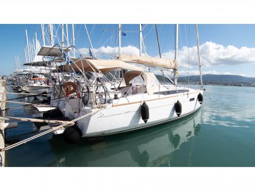 Sailing boat Sun Odyssey 349 for charter in Nea Peramos