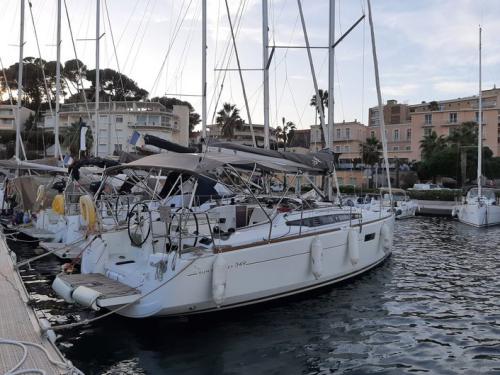 Yacht Sun Odyssey 349 available for charter in Port Toulon