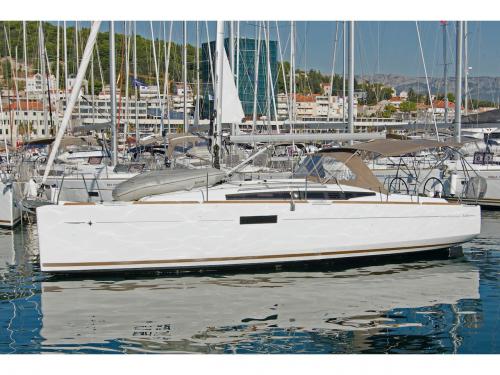 Sailing yacht Sun Odyssey 349 available for charter in Split