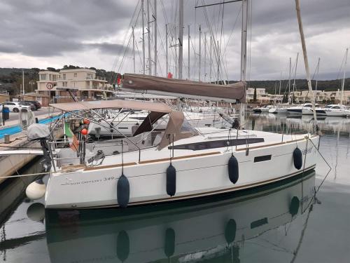 Yacht Sun Odyssey 349 for rent in Piombino