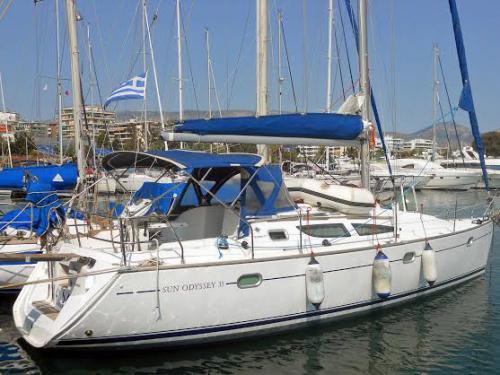 Sailing boat Sun Odyssey 35 for charter in Marina Parikia Port
