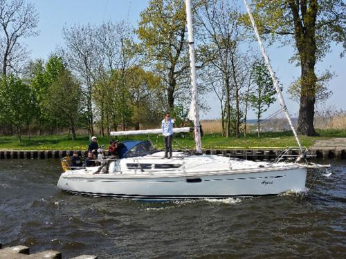 Segelboot Sun Odyssey 36i chartern in Heiligenhafen