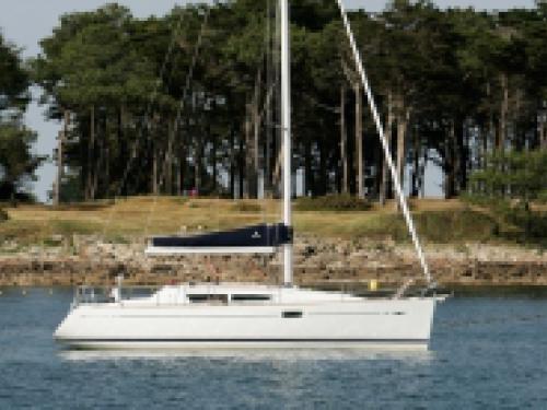 Sailboat Sun Odyssey 36i for rent in Hyeres Harbour