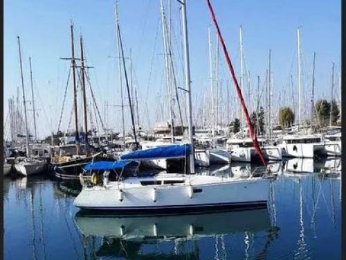 Yacht Sun Odyssey 36i for rent in Lefkas