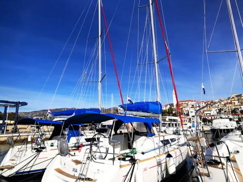 Yacht Sun Odyssey 36i available for charter in Marina Novi
