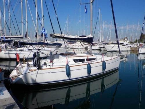 Segelboot Sun Odyssey 36i chartern in Nikiana