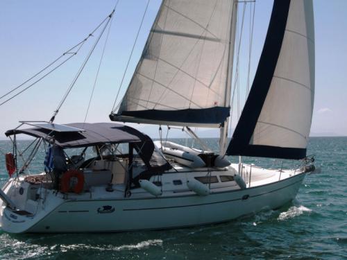 Sailboat Sun Odyssey 37 for hire in Volos