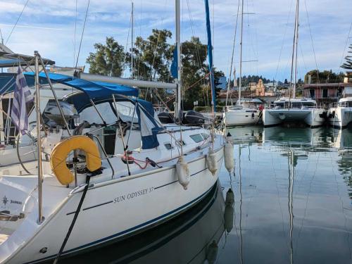 Segelyacht Sun Odyssey 37 chartern in Gouvia