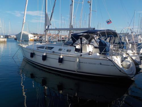 Yacht Sun Odyssey 37 available for charter in Izola