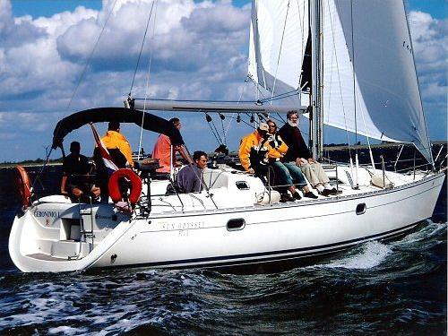 Yacht Sun Odyssey 37.1 - Sailboat Charter Poros
