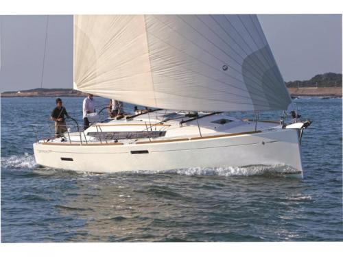 Yacht Sun Odyssey 379 chartern in Athen