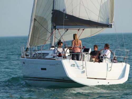 Segelboot Sun Odyssey 379 chartern in Athen
