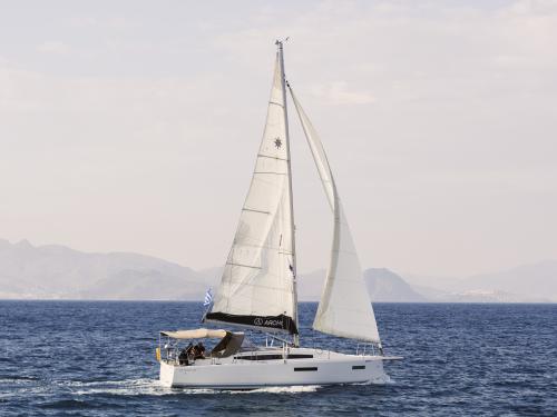 Yacht Sun Odyssey 380 Yachtcharter in Rhodos Marina