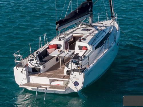 Sailing yacht Sun Odyssey 380 for charter in Pula