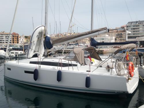 Yacht Sun Odyssey 380 available for charter in Palamos
