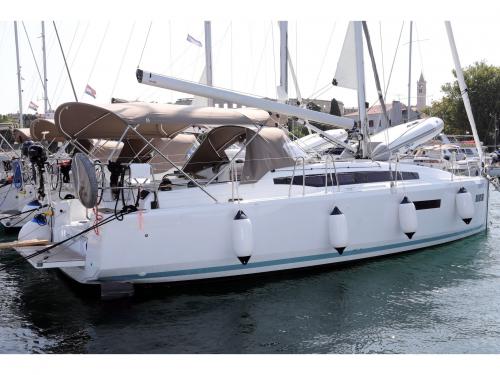 Yacht Sun Odyssey 380 Yachtcharter in Pula