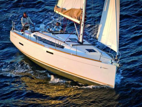 Yacht Sun Odyssey 389 chartern in Arzon