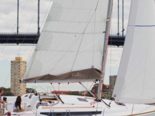 Yacht Sun Odyssey 389 chartern in La Trinite sur Mer