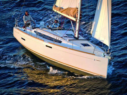 Yacht Sun Odyssey 380 for rent in Nieuwpoort