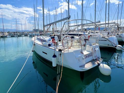 Sailboat Sun Odyssey 409 for rent in Marina Kastela