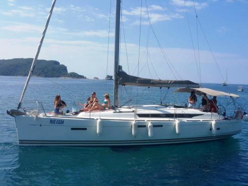 Sailboat Sun Odyssey 409 for hire in Barska Marina