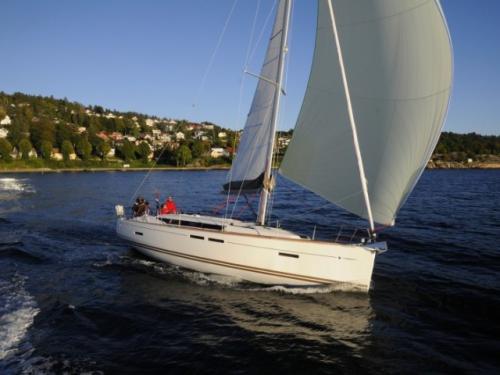 Sailboat Sun Odyssey 409 for charter in Marina Dalmacija