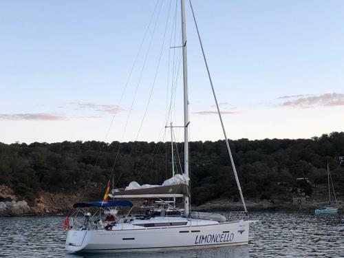 Segelboot Sun Odyssey 419 Yachtcharter in Palma